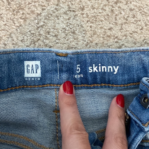 🌟GAP Kids Skinny Jeans in “Light Wash”, 5T🌟 - Picture 5 of 9